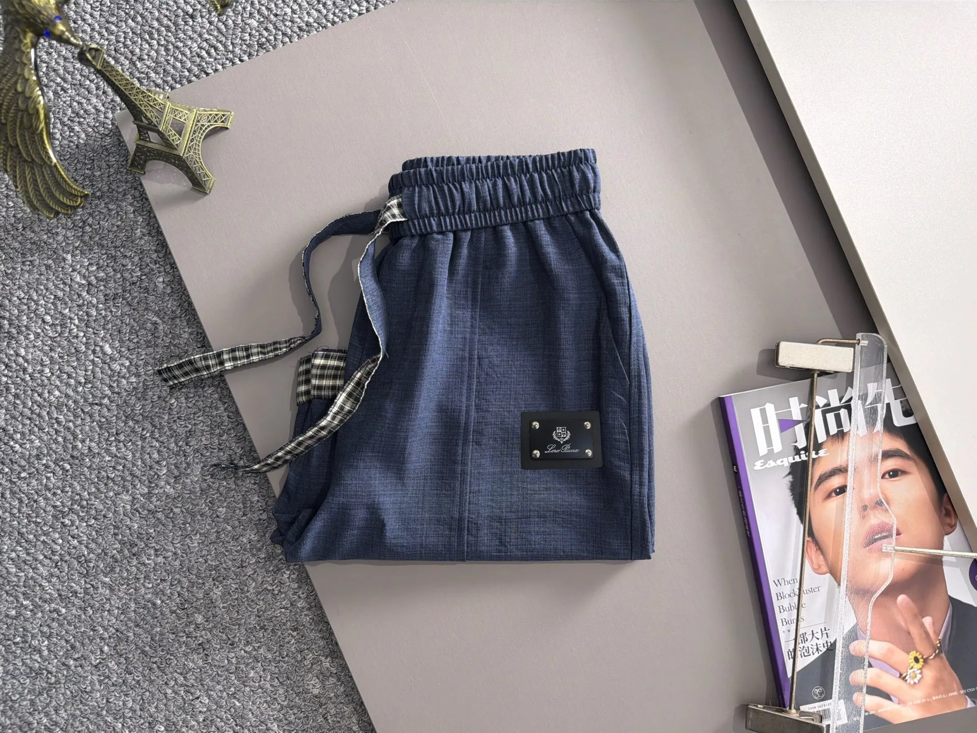 LP 2036 Spring/Summer New Arrival elastic band casual shorts, counter-customized fabric Breathable, high comfort, impeccable details, brand element design concept, reflecting high quality. It feels delicate and soft! It presents a casual cut and the upper body shape is great! Sizes:M-5XL